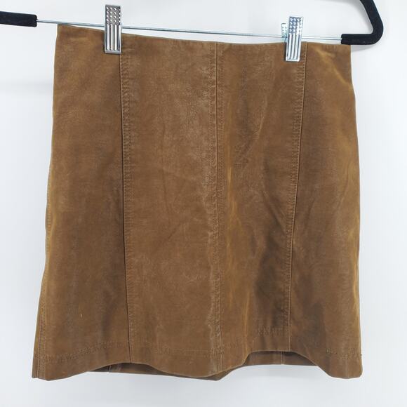 Free People Modern Femme Retro Y2k Vibe Boho Chic Brown Vegan Suede Mini Skirt 2 - Picture 2 of 7